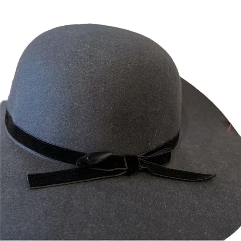 Cat & Jack Felt Floppy Gray Hat(Size 12-24M)